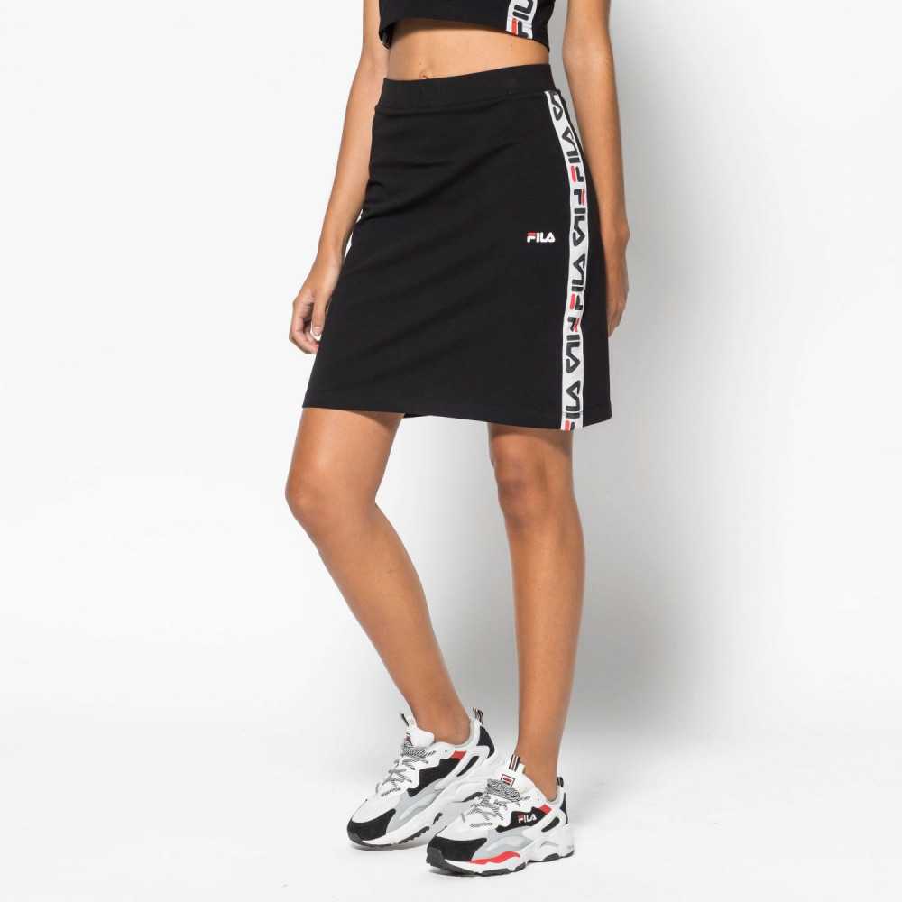 white and black filas