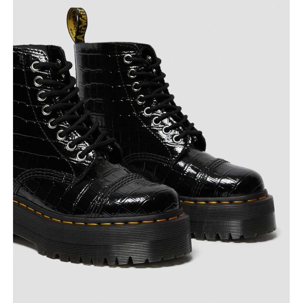 black patent lamper croc